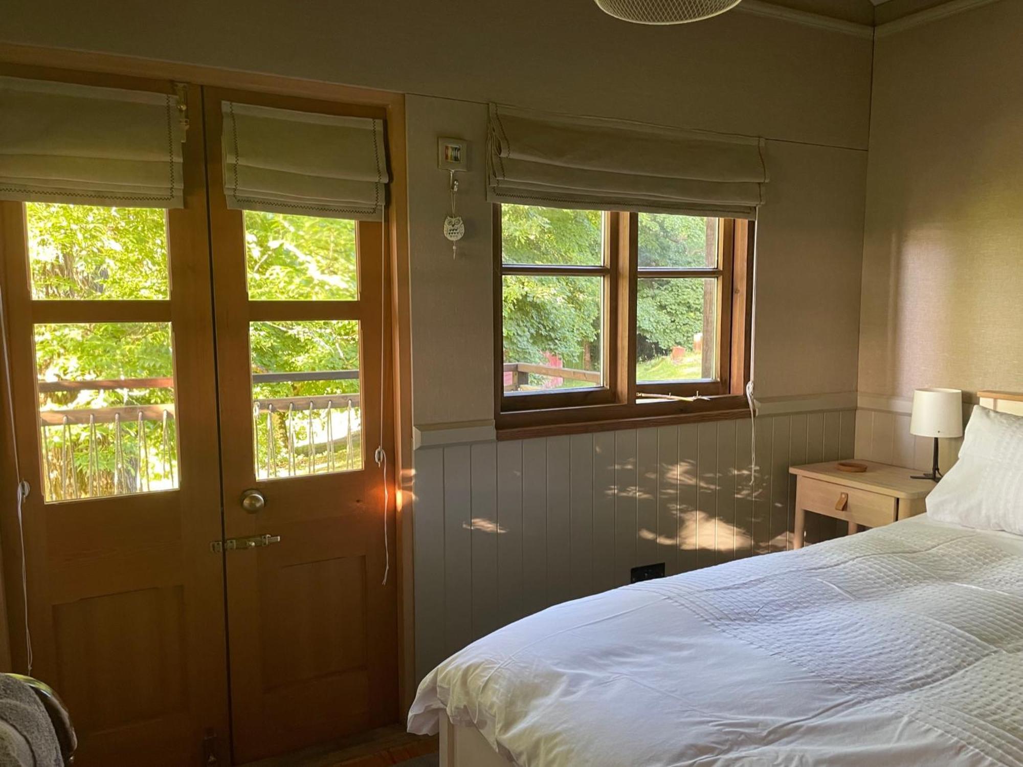 Faraway Follies Villa Llandegla Eksteriør bilde
