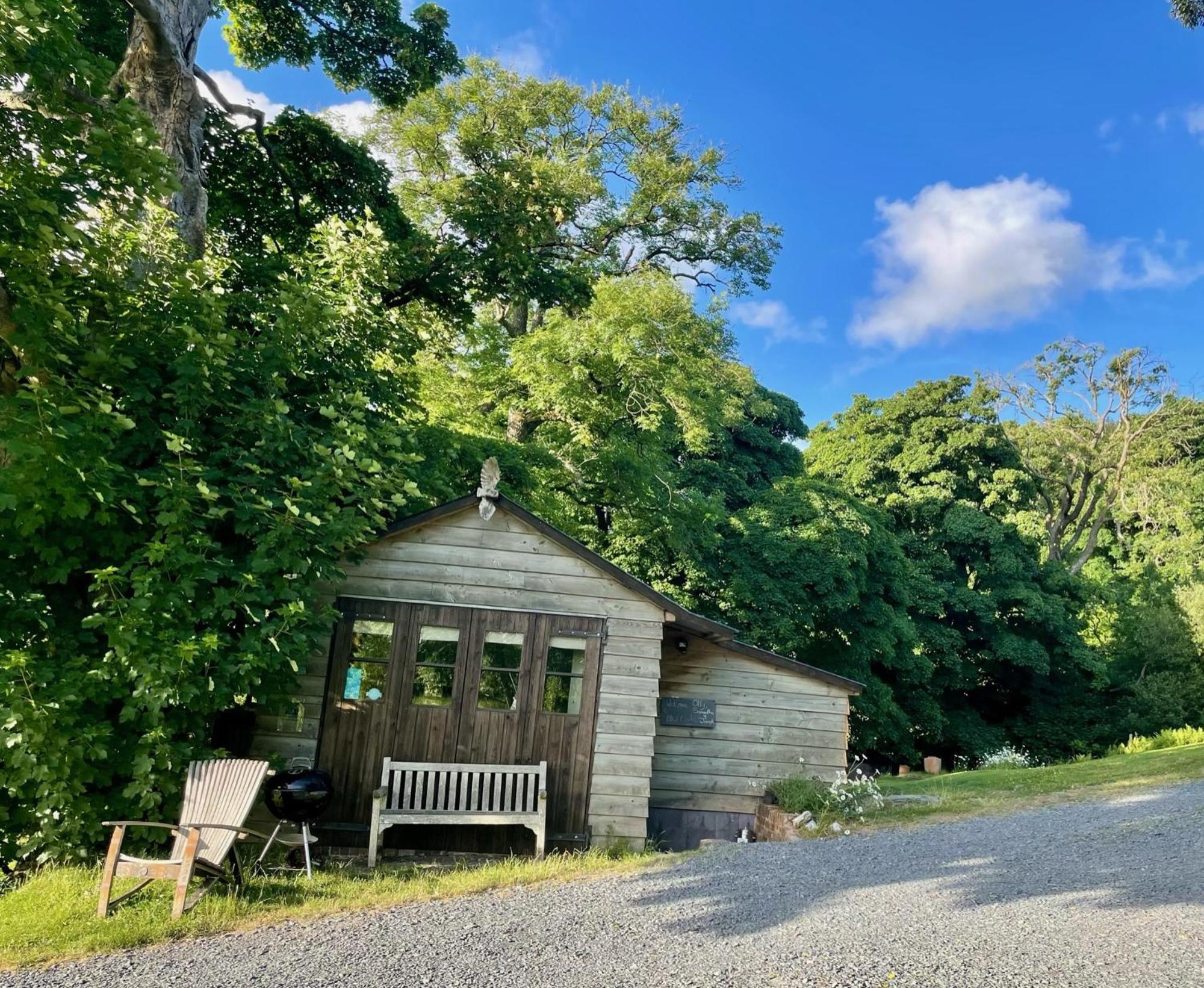 Faraway Follies Villa Llandegla Eksteriør bilde