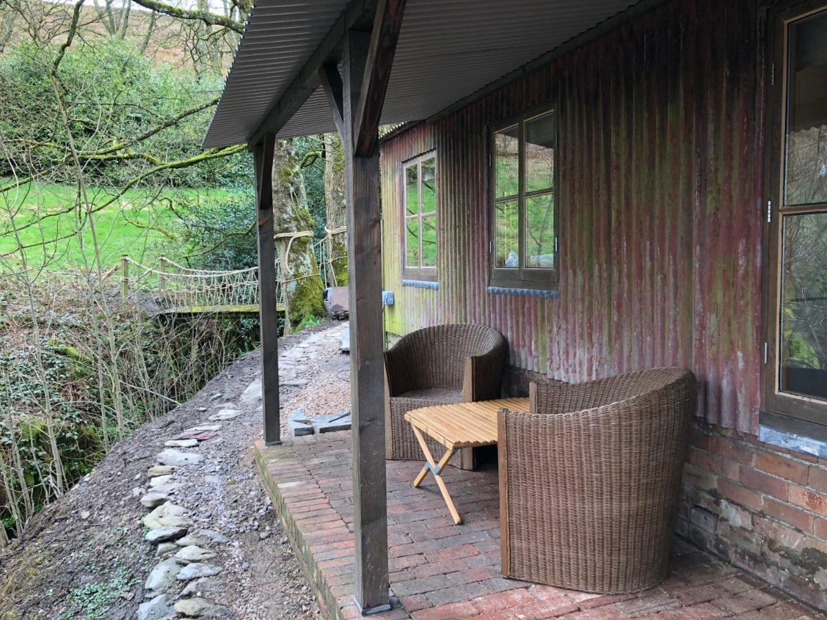 Faraway Follies Villa Llandegla Eksteriør bilde
