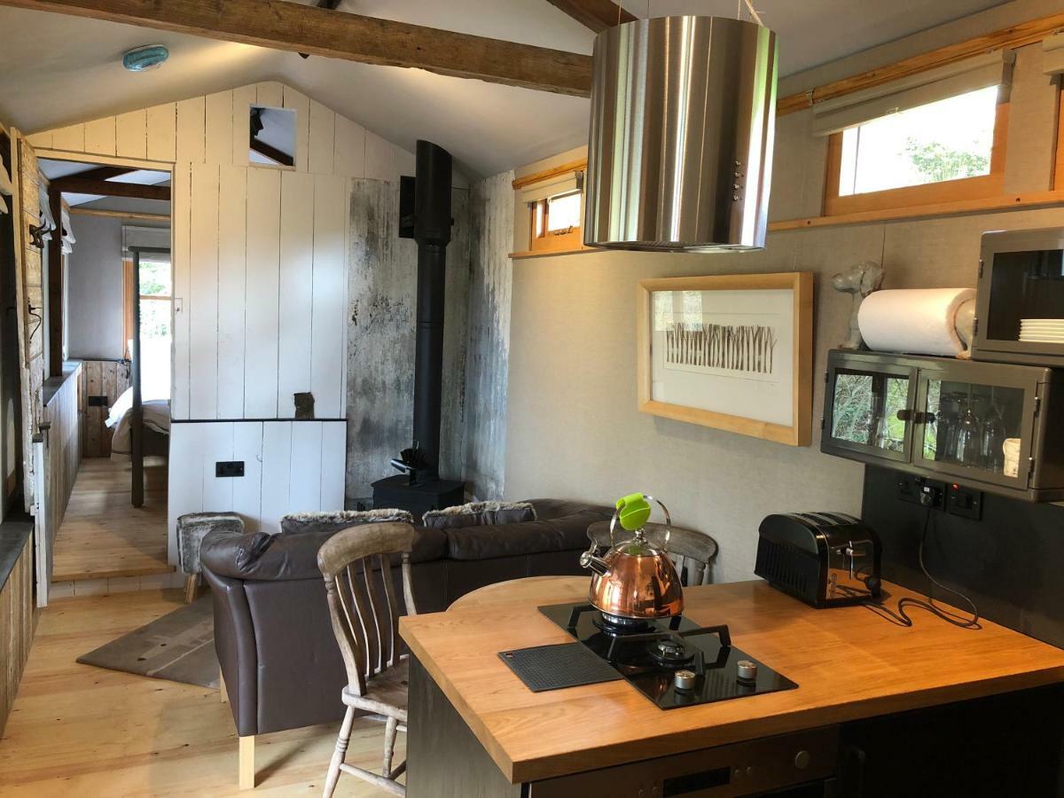 Faraway Follies Villa Llandegla Eksteriør bilde
